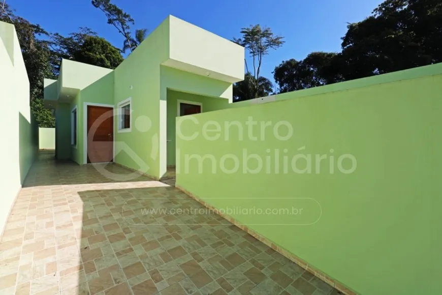 Foto 1 de Casa com 2 Quartos à venda, 60m² em Estancia dos Eucaliptos , Peruíbe