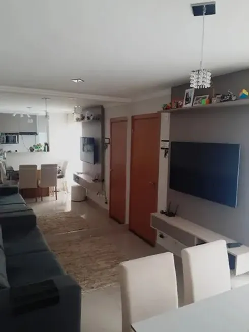 Foto 1 de Apartamento com 2 Quartos à venda, 50m² em Jardim Caiapia, Cotia