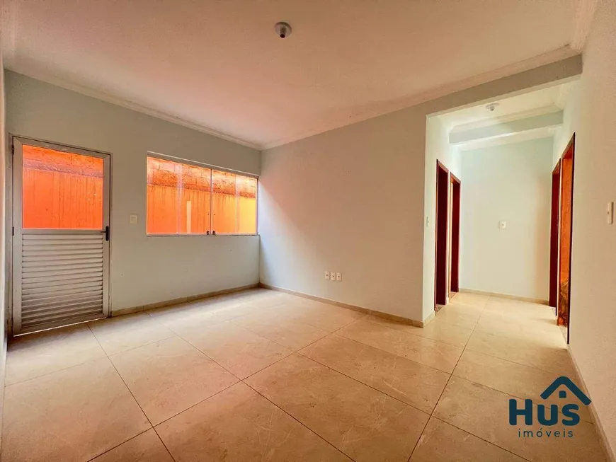 Foto 1 de Casa com 3 Quartos à venda, 85m² em Jardim dos Comerciários, Belo Horizonte