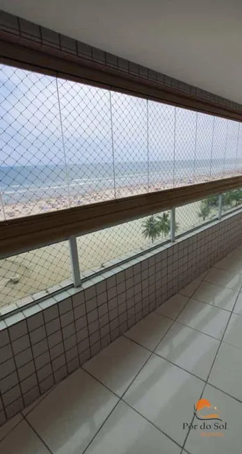 Foto 1 de Apartamento com 3 Quartos à venda, 130m² em Vila Guilhermina, Praia Grande