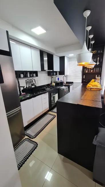 Foto 1 de Apartamento com 3 Quartos à venda, 75m² em Vila Lucy, Goiânia