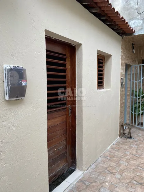 Foto 1 de Casa com 1 Quarto à venda, 32m² em Quintas, Natal