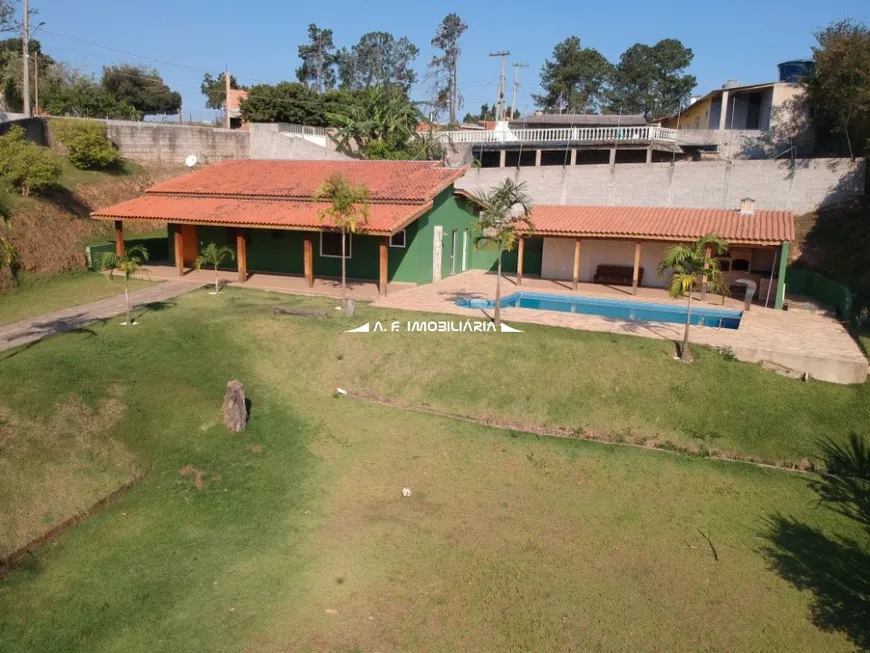 Foto 1 de Fazenda/Sítio com 3 Quartos à venda, 250m² em Mairinque, Mairinque