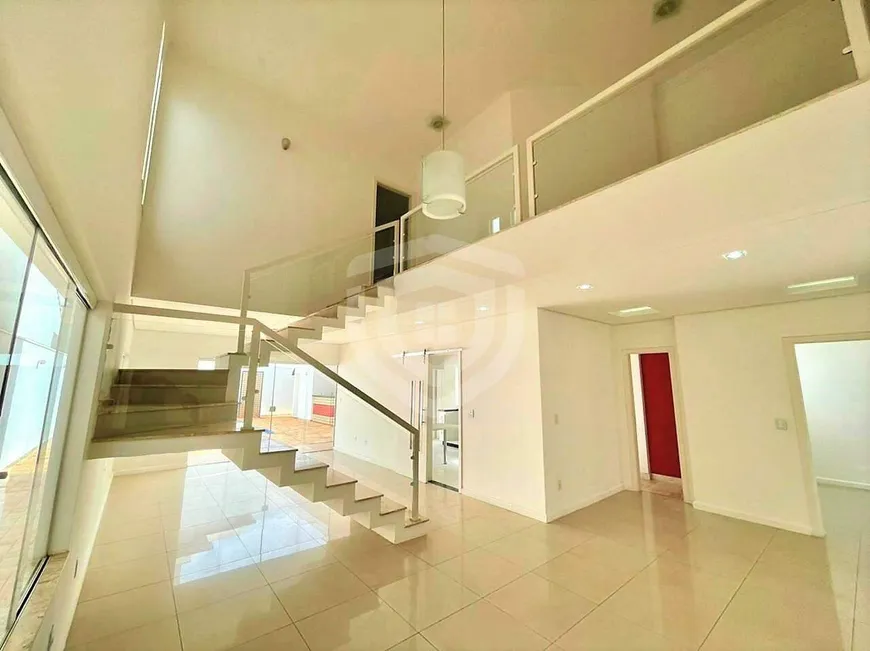 Foto 1 de Casa de Condomínio com 3 Quartos à venda, 275m² em Residencial Villaggio, Bauru