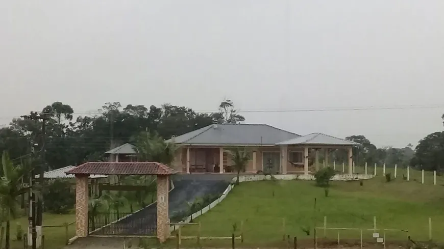 Foto 1 de Fazenda/Sítio com 3 Quartos à venda, 250m² em Praia do Tabuleiro, Barra Velha