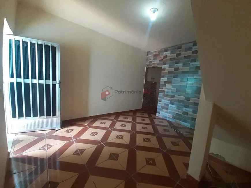 Foto 1 de Casa com 2 Quartos à venda, 90m² em Vaz Lobo, Rio de Janeiro