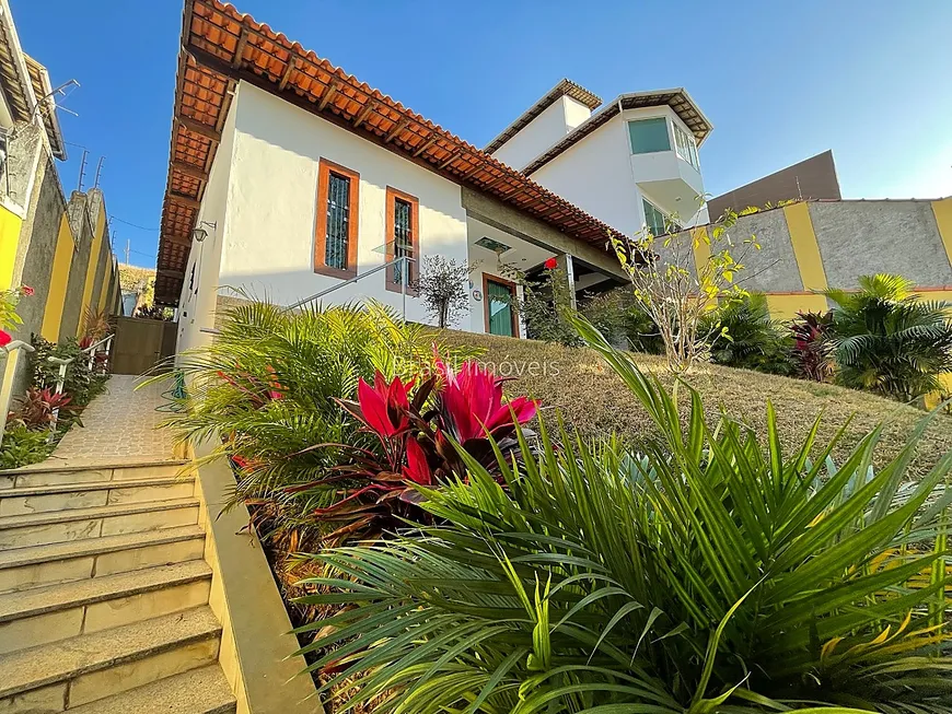 Foto 1 de Casa com 4 Quartos à venda, 209m² em Bom Pastor, Juiz de Fora