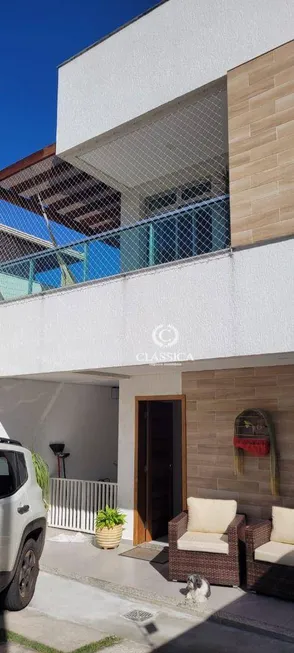 Foto 1 de Casa com 4 Quartos à venda, 250m² em São Gonçalo, Contagem