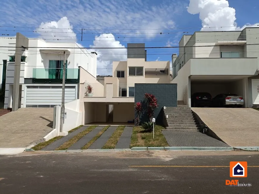 Foto 1 de Casa de Condomínio com 3 Quartos à venda, 270m² em Oficinas, Ponta Grossa