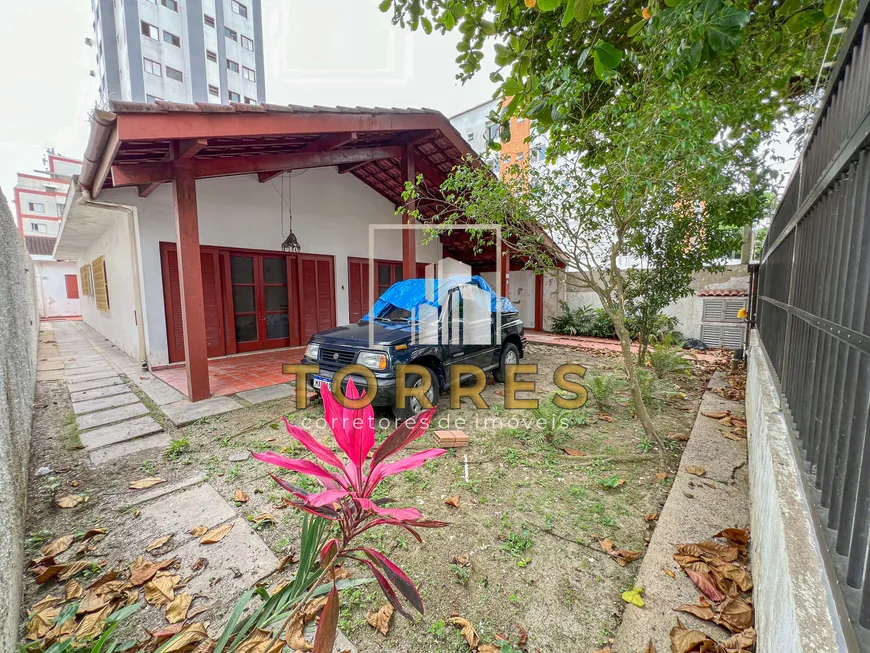 Foto 1 de Casa com 3 Quartos para alugar, 190m² em Jardim Astúrias, Guarujá