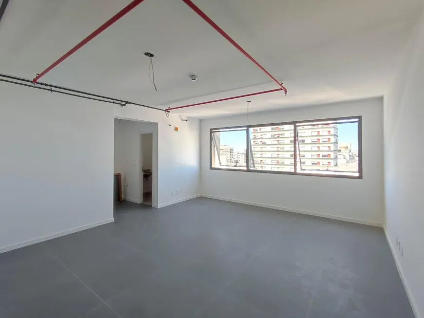 Foto 1 de Sala Comercial com 1 Quarto à venda, 44m² em Independência, Porto Alegre