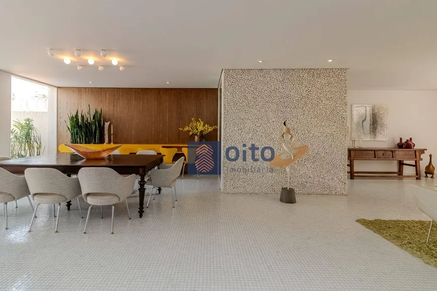 Foto 1 de Casa com 4 Quartos à venda, 450m² em Pacaembu, São Paulo