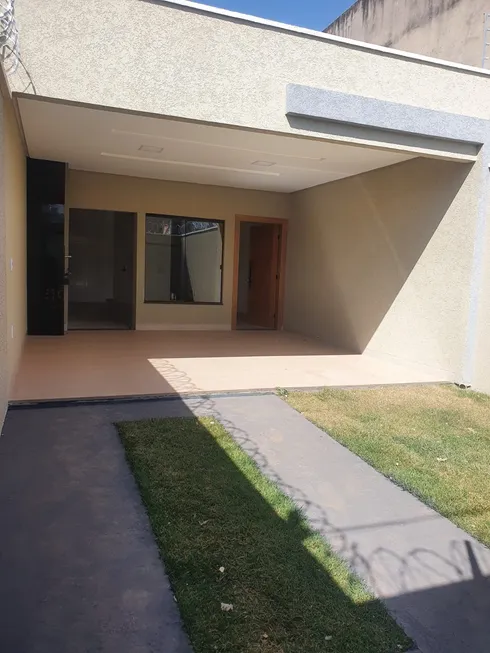 Foto 1 de Casa com 3 Quartos à venda, 108m² em Jardim Colorado, Goiânia