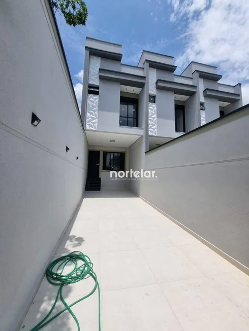 Foto 1 de Sobrado com 3 Quartos à venda, 160m² em Vila Mariza Mazzei, São Paulo