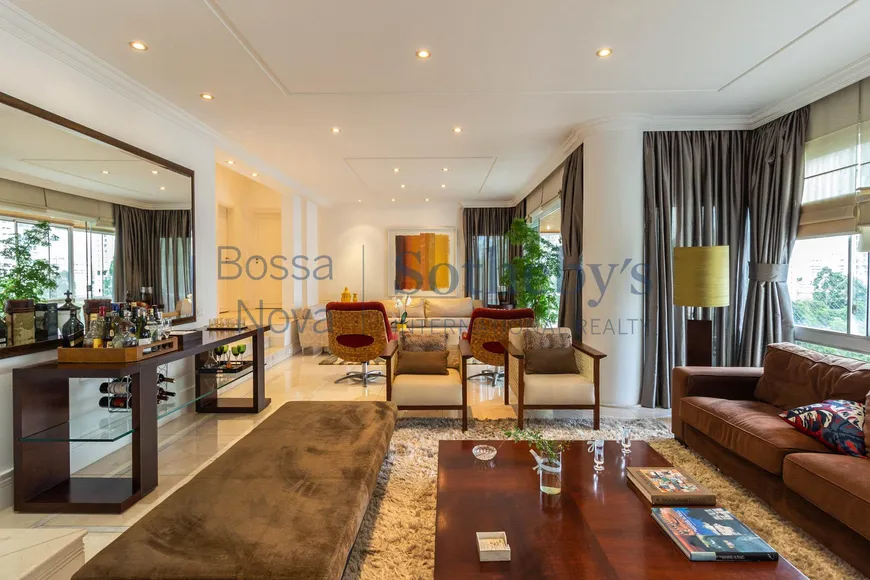 Foto 1 de Apartamento com 4 Quartos à venda, 272m² em Panamby, São Paulo