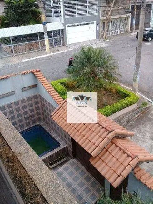 Foto 1 de Sobrado com 4 Quartos à venda, 250m² em Vila Carmosina, São Paulo