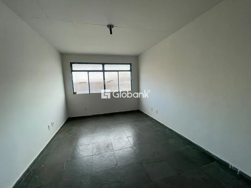 Foto 1 de Kitnet com 1 Quarto para alugar, 25m² em Centro, Montes Claros