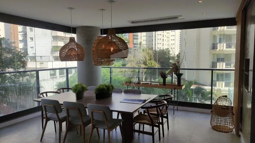 Foto 1 de Apartamento com 3 Quartos à venda, 154m² em Chácara Klabin, São Paulo