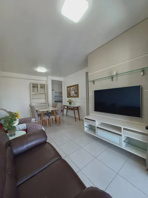 Foto 1 de Apartamento com 3 Quartos à venda, 61m² em Boa Viagem, Recife