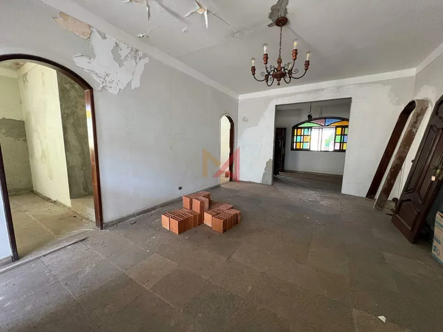 Foto 1 de Casa com 3 Quartos para alugar, 150m² em Olaria, Vila Velha