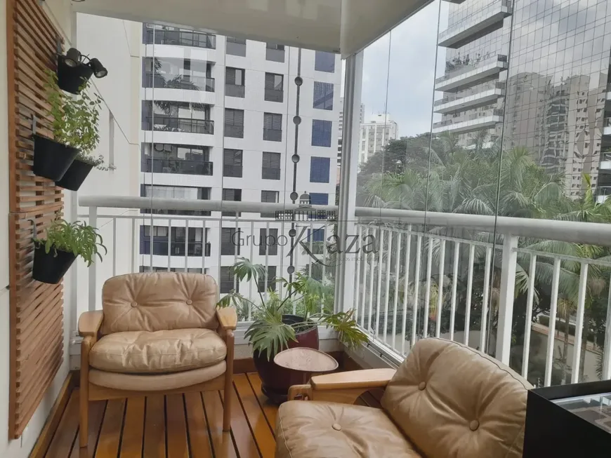 Foto 1 de Apartamento com 1 Quarto à venda, 77m² em Vila Nova Conceição, São Paulo