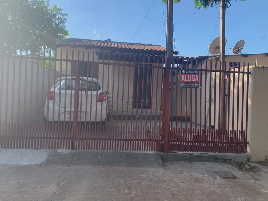 Foto 1 de Casa com 2 Quartos para alugar, 55m² em Centro, Dourados