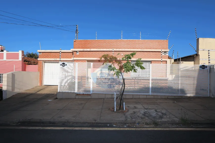 Foto 1 de Casa com 1 Quarto à venda, 241m² em Centro Norte, Cuiabá