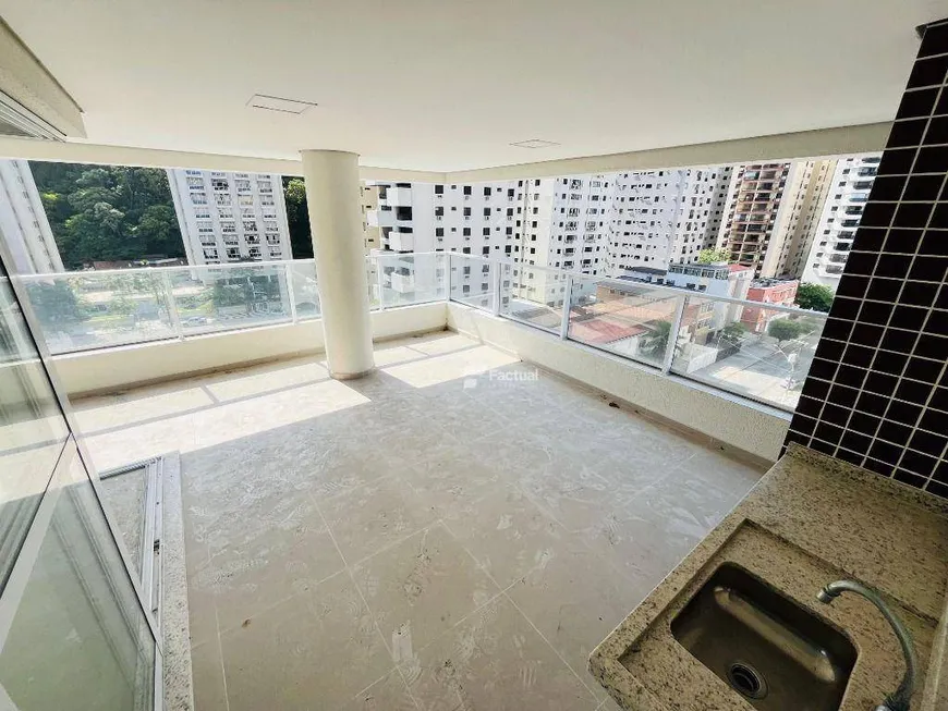 Foto 1 de Apartamento com 3 Quartos à venda, 142m² em Pitangueiras, Guarujá