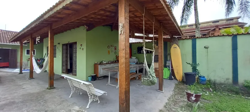 Foto 1 de Casa com 2 Quartos à venda, 70m² em Califórnia, Itanhaém