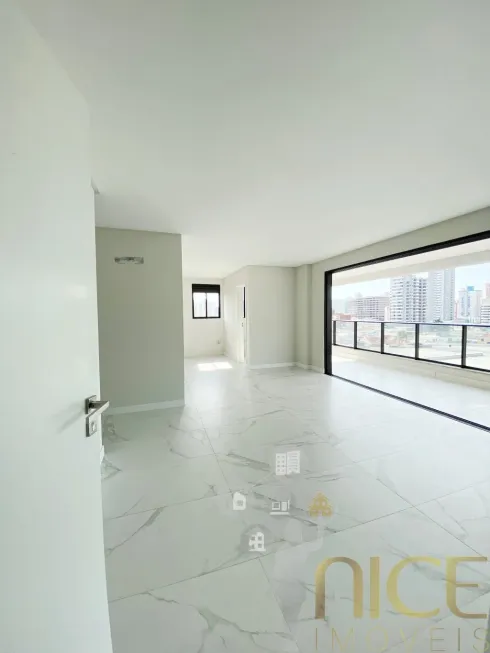 Foto 1 de Apartamento com 3 Quartos à venda, 118m² em Centro, Itajaí