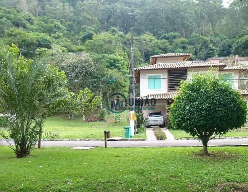 Foto 1 de Lote/Terreno à venda, 357m² em Rio do Ouro, Niterói