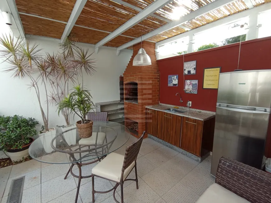 Foto 1 de Casa de Condomínio com 3 Quartos à venda, 252m² em Vila Bourbon Sousas, Campinas
