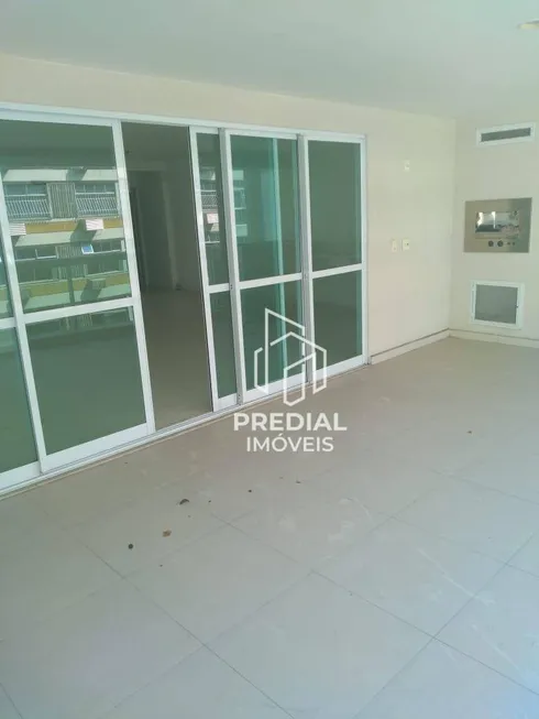 Foto 1 de Apartamento com 4 Quartos para venda ou aluguel, 203m² em Icaraí, Niterói