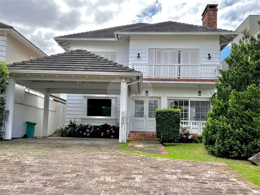 Casa em Condomínio 4 dorms e 230m² à venda - Avenida Juca Batista,  Cavalhada - Porto Alegre