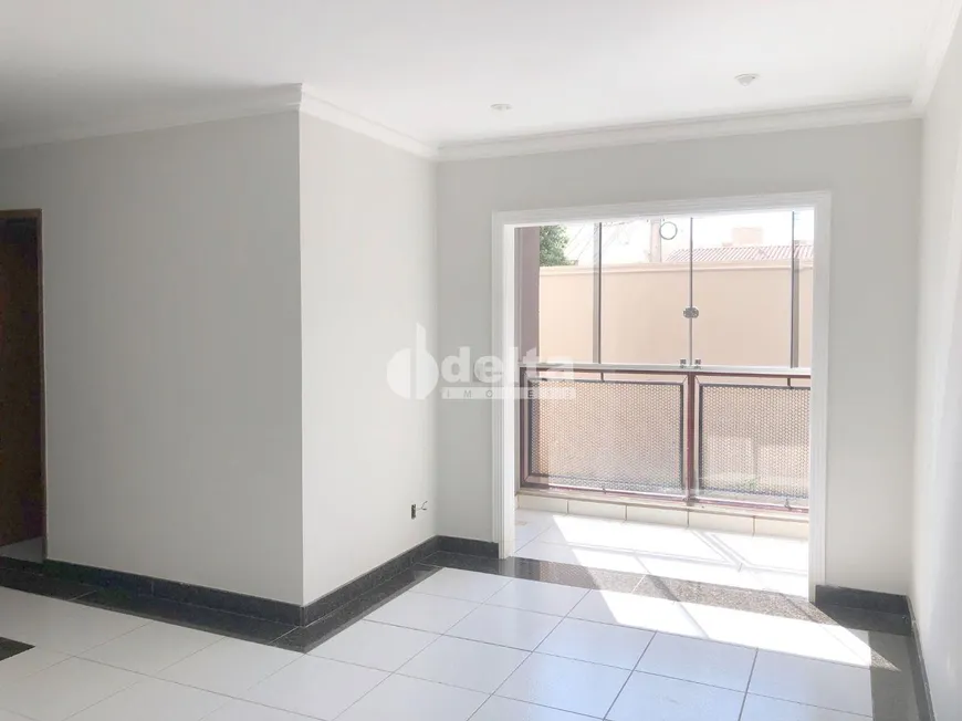 Foto 1 de Apartamento com 3 Quartos à venda, 74m² em Santa Mônica, Uberlândia