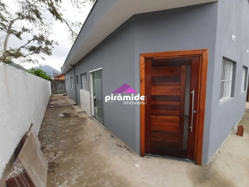 Foto 1 de Casa com 2 Quartos à venda, 68m² em Massaguaçu, Caraguatatuba