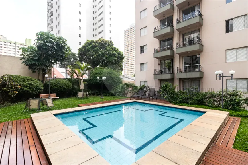 Foto 1 de Apartamento com 3 Quartos à venda, 135m² em Jardim América, São Paulo