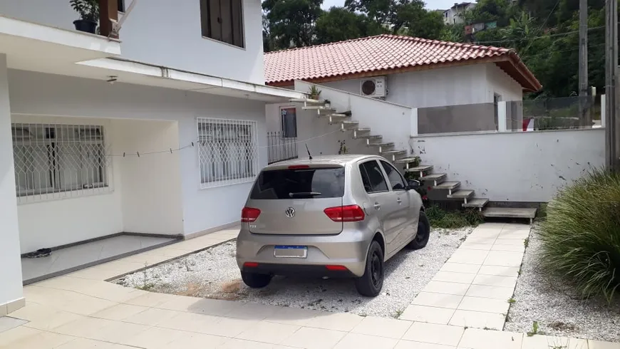 Foto 1 de Casa com 5 Quartos à venda, 380m² em Roçado, São José