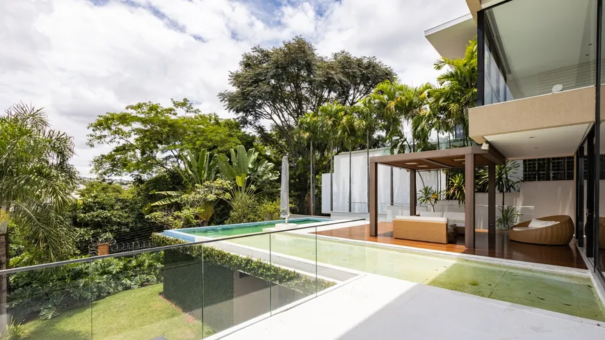 Foto 1 de Casa com 4 Quartos à venda, 754m² em Alphaville Flamboyant Residencial Araguaia, Goiânia
