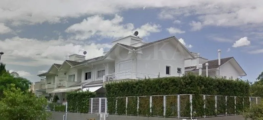 Foto 1 de Apartamento com 3 Quartos à venda, 220m² em Jurerê Internacional, Florianópolis