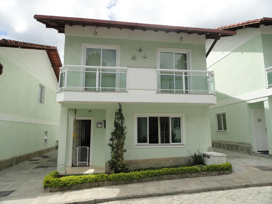 Foto 1 de Casa de Condomínio com 4 Quartos à venda, 138m² em Agriões, Teresópolis