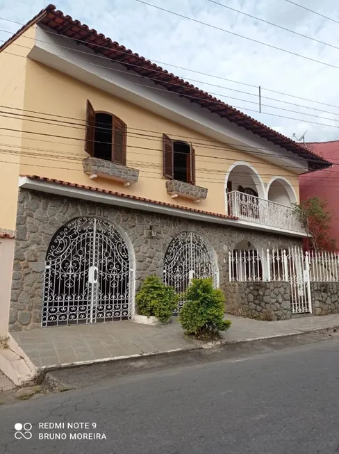Foto 1 de Casa com 3 Quartos para alugar, 360m² em São Caetano, São João Del Rei