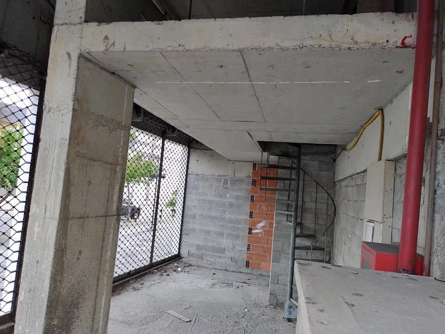 Foto 1 de Ponto Comercial para alugar, 50m² em Cascadura, Rio de Janeiro