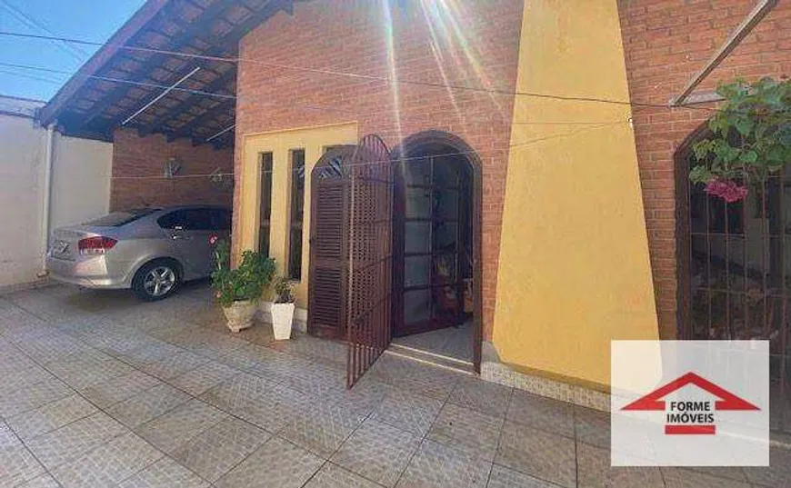 Foto 1 de Casa com 3 Quartos à venda, 240m² em Vila Maria Luiza, Jundiaí