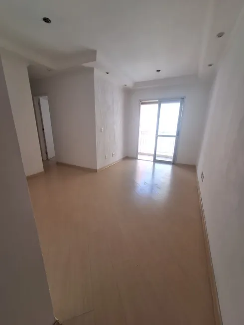 Foto 1 de Apartamento com 3 Quartos para alugar, 67m² em Vila Gomes, São Paulo