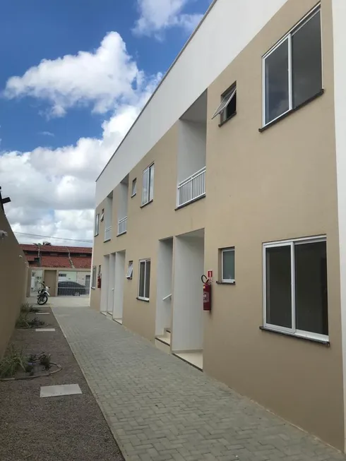 Foto 1 de Apartamento com 2 Quartos à venda, 60m² em Barrocão, Itaitinga