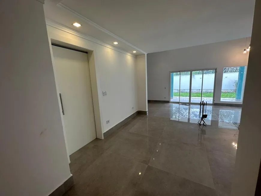 Foto 1 de Casa de Condomínio com 4 Quartos para alugar, 302m² em Alphaville, Santana de Parnaíba