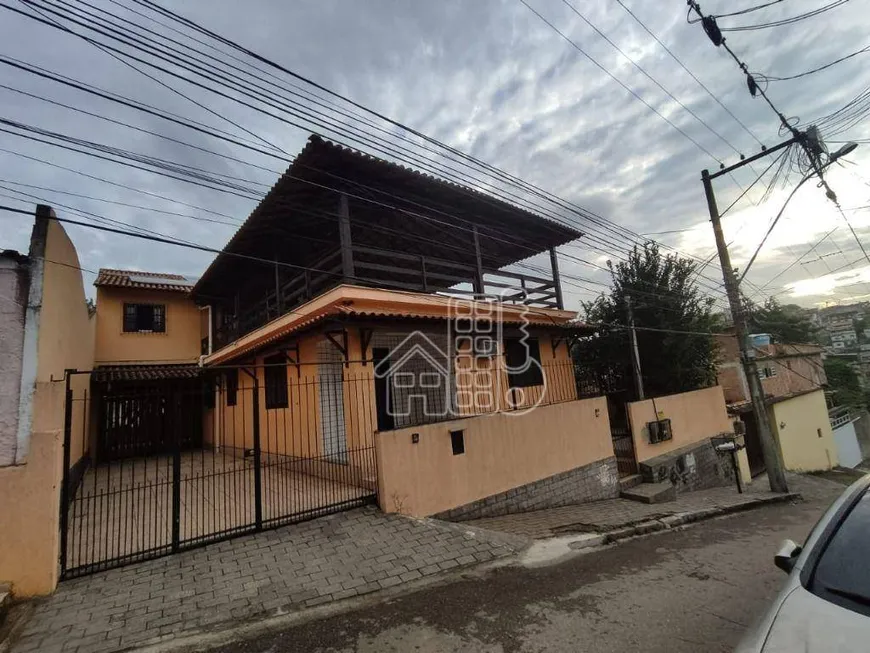 Foto 1 de Casa com 5 Quartos à venda, 350m² em Santa Catarina, São Gonçalo