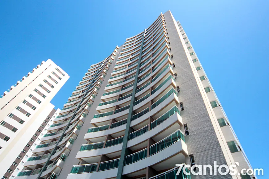 Foto 1 de Apartamento com 1 Quarto para alugar, 30m² em Guararapes, Fortaleza