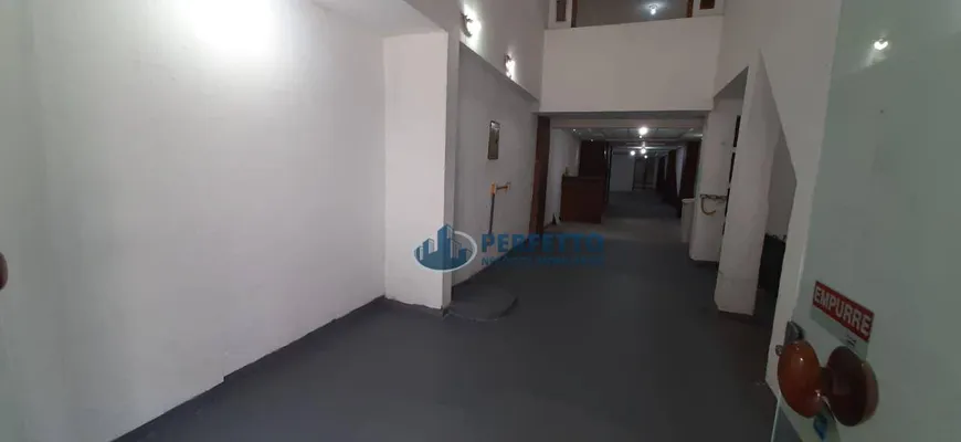 Foto 1 de Ponto Comercial para alugar, 250m² em Catete, Rio de Janeiro